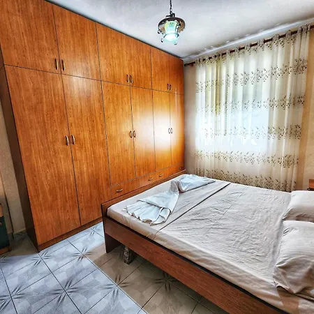 Grace Center Apartman *